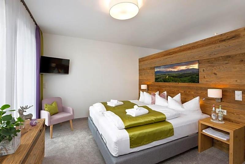 Landhotel Gockelwirt image