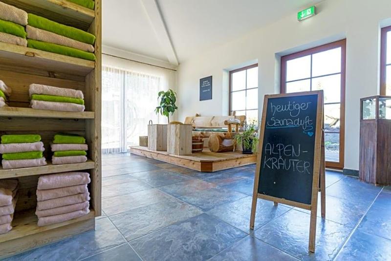 Landhotel Gockelwirt image