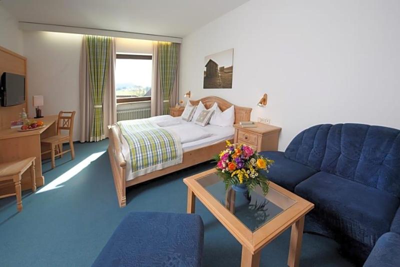 Landhotel Gockelwirt image