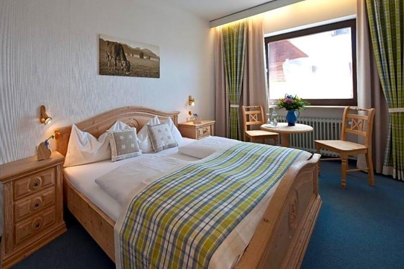 Landhotel Gockelwirt image