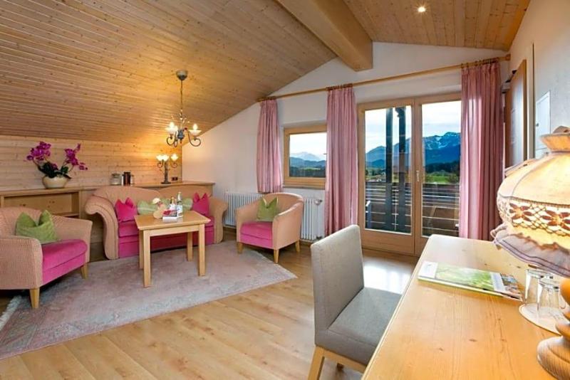 Landhotel Gockelwirt image