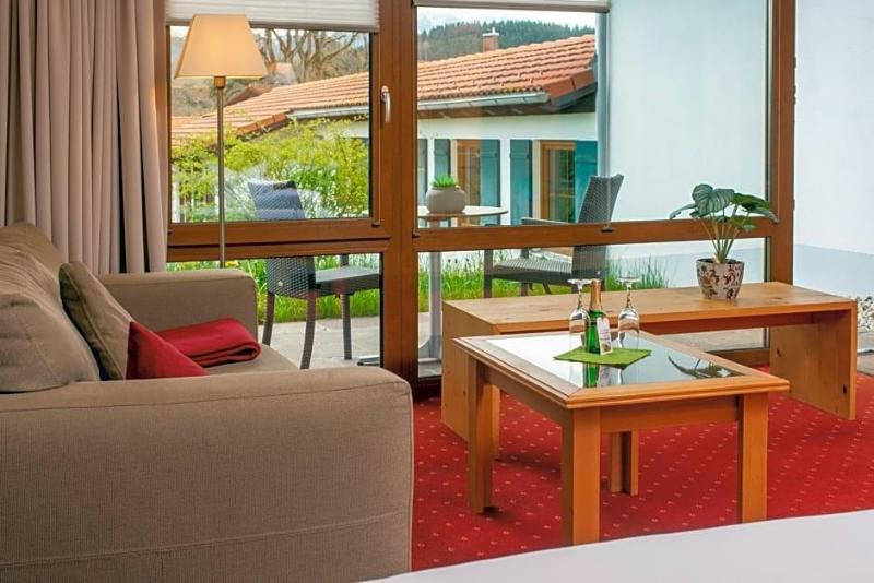 Landhotel Gockelwirt image