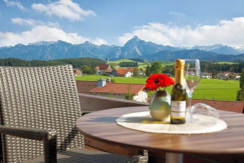 Landhotel Gockelwirt image