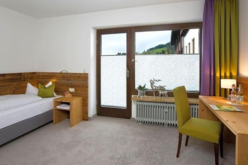 Landhotel Gockelwirt image