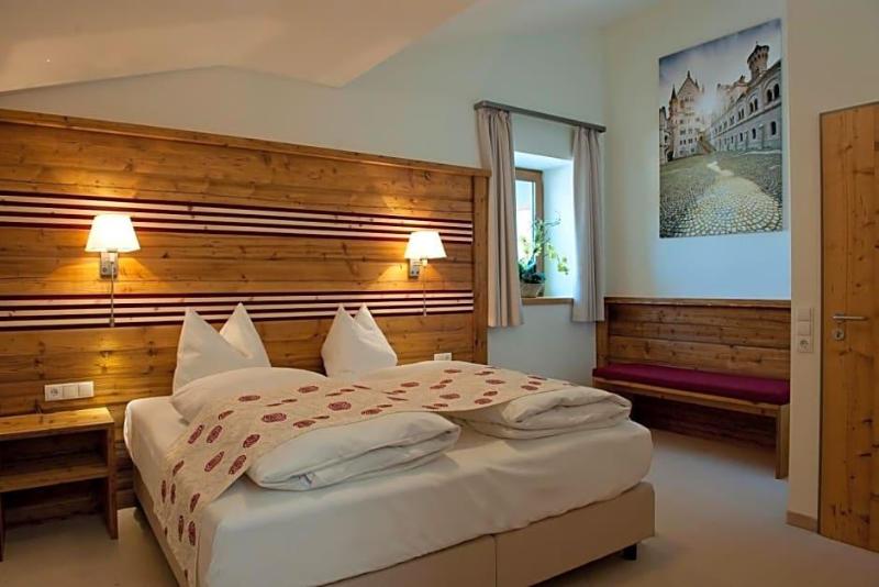Landhotel Gockelwirt image