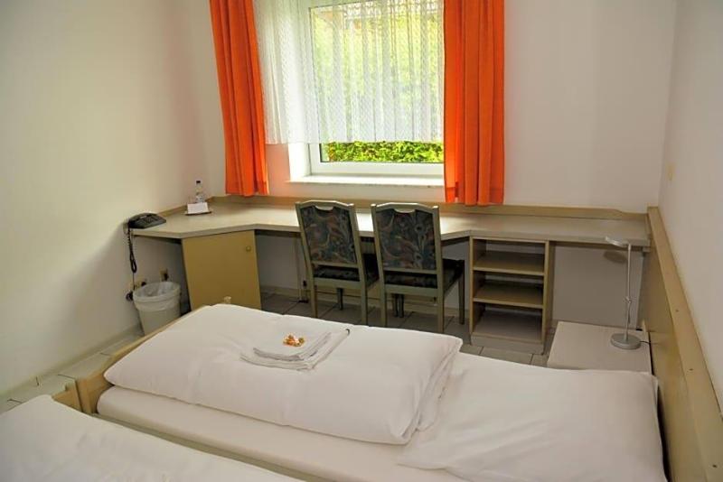 Hotel Wilhelmshv He image