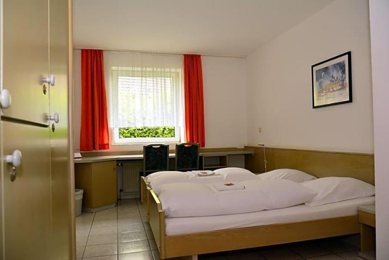 Hotel Wilhelmshv He image