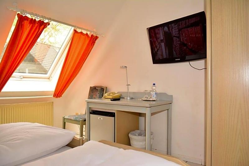 Hotel Wilhelmshv He image