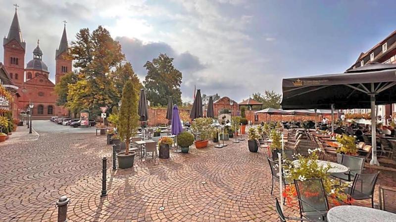 Hotel Zu Den Drei Kronen image