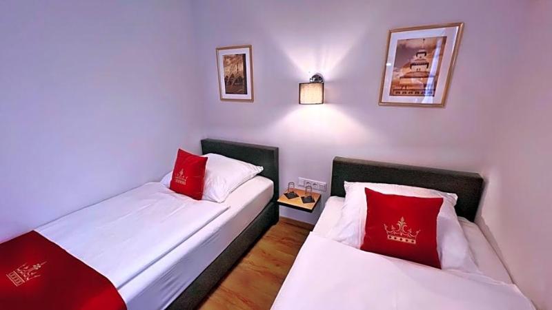 Hotel Zu Den Drei Kronen image