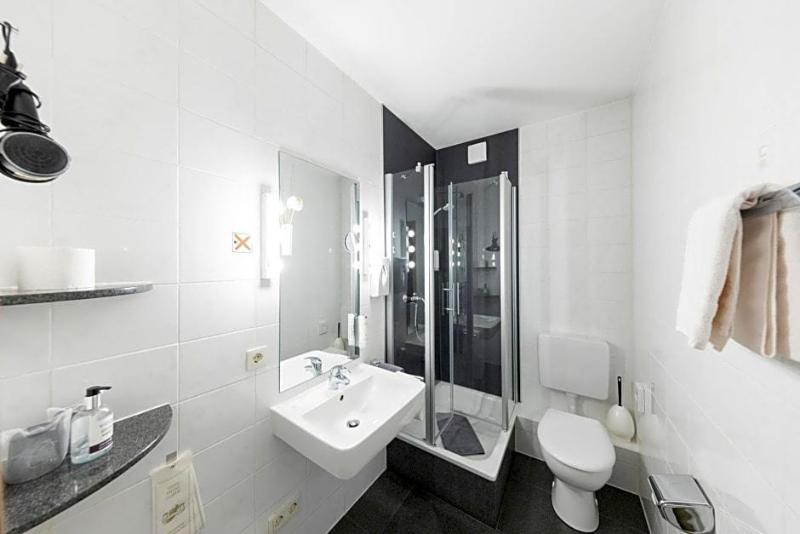 Hotel Reichshof Garni image