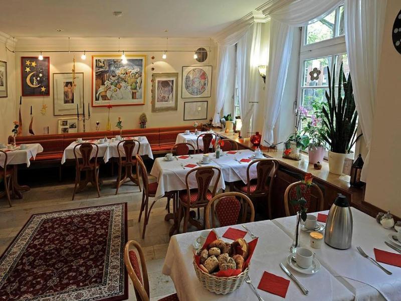 Hotel St Georg Garni image