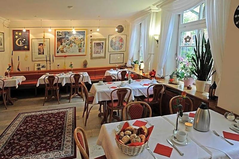 Hotel St Georg Garni image