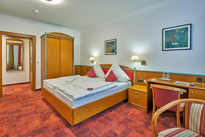 Hotel St Georg Garni image
