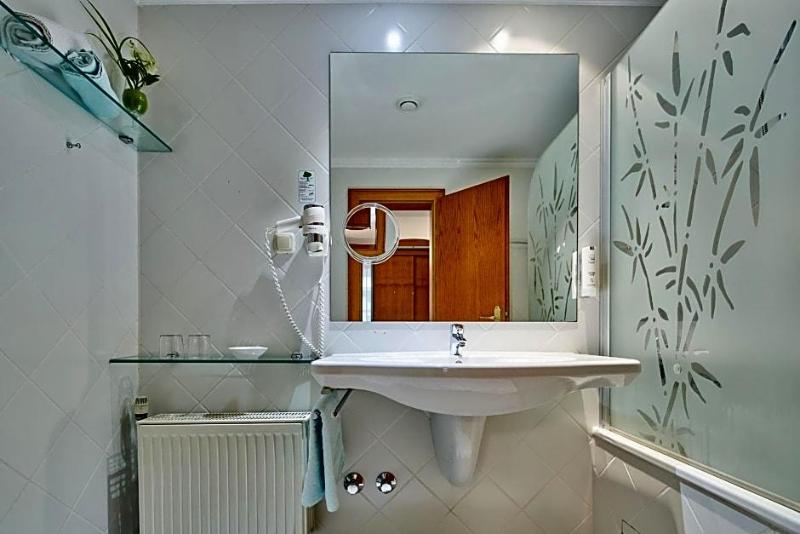 Hotel St Georg Garni image