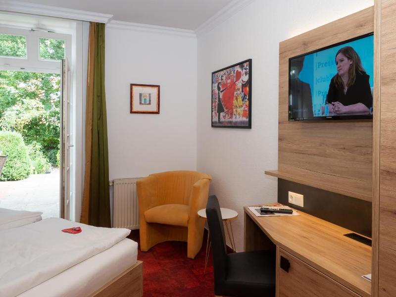 Hotel St Georg Garni image