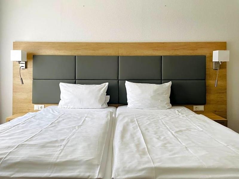 Hotel Esmer image