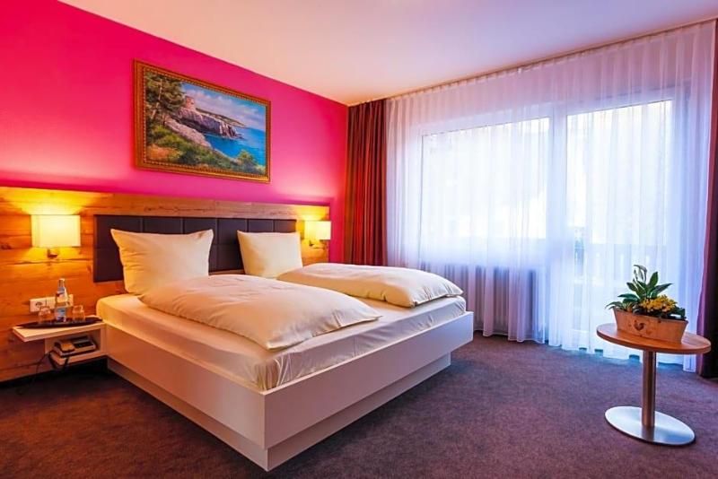 Schwarzwaldhotel Sonne image