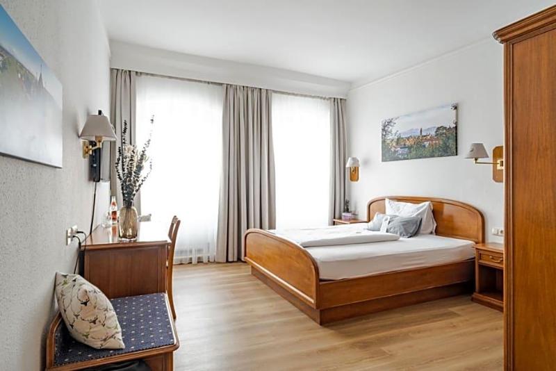 Hotel Goldener Hirsch image