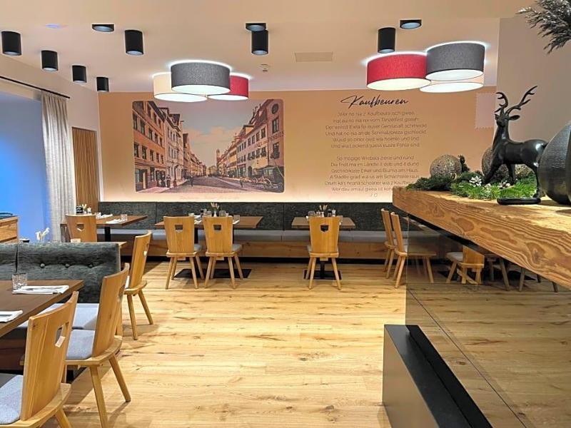 Hotel Goldener Hirsch image