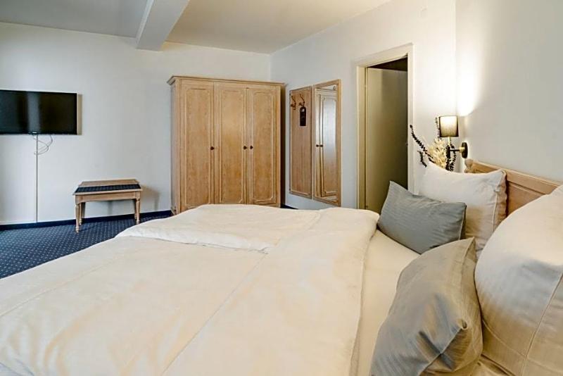 Hotel Goldener Hirsch image