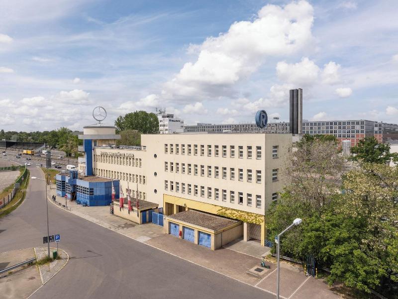 Hotel Und Rasthof Avus image