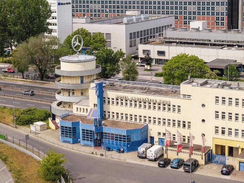 Hotel Und Rasthof Avus image