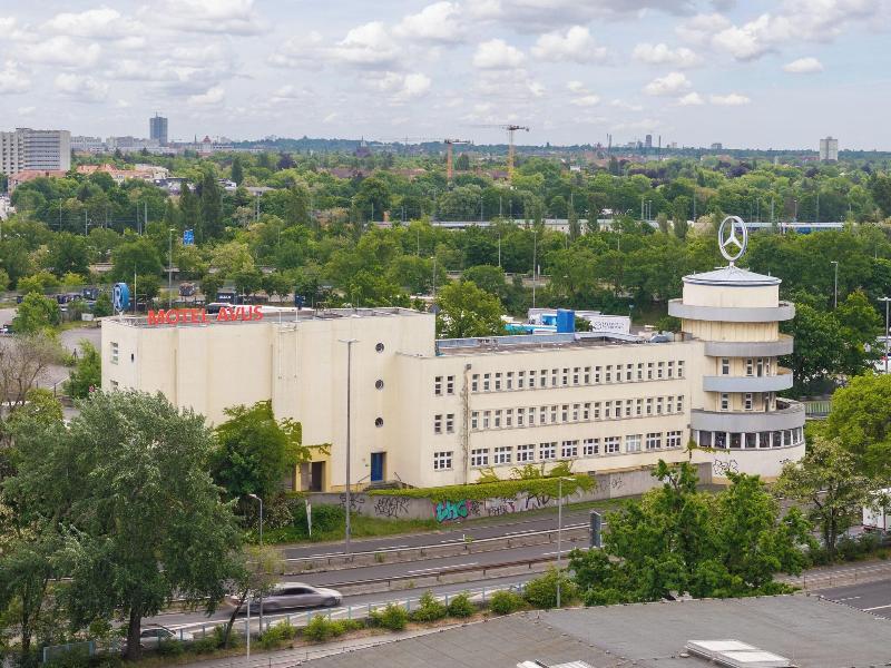Hotel Und Rasthof Avus image