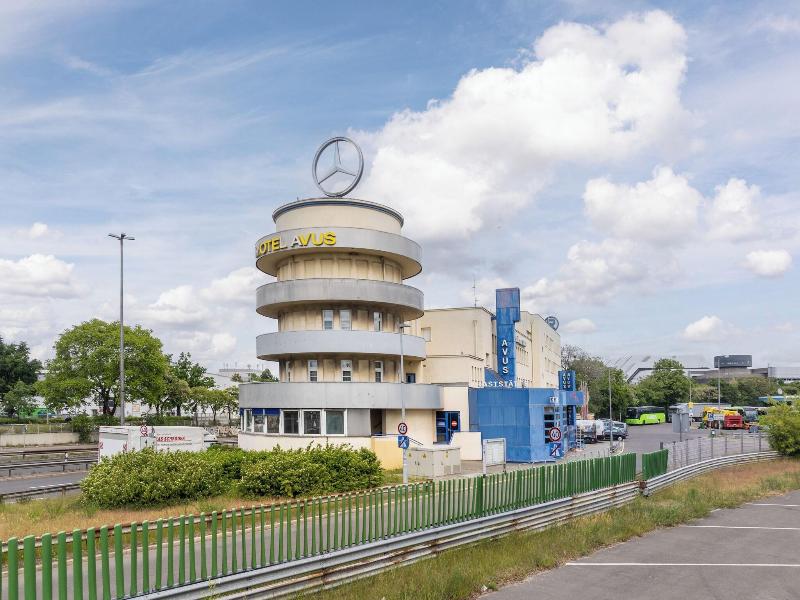 Hotel Und Rasthof Avus image