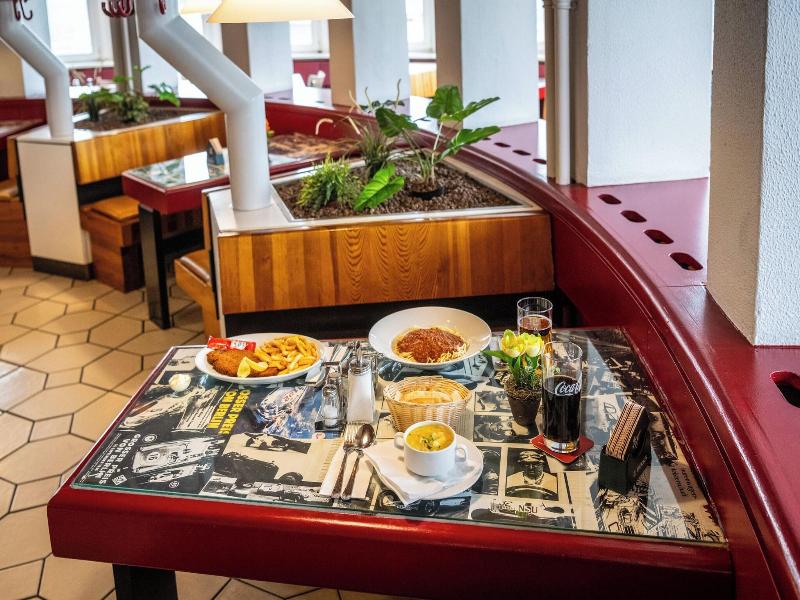 Hotel Und Rasthof Avus image