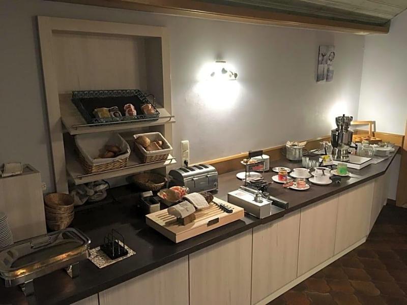 Hotel Restaurant Zur Mv Hle image