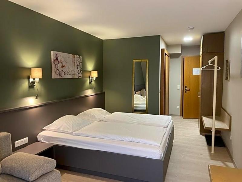 Hotel Restaurant Zur Mv Hle image