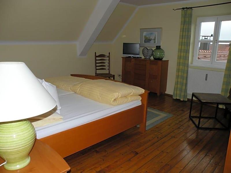 Alte Posthalterei Zorneding image