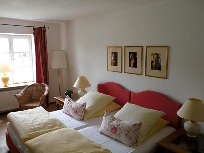 Alte Posthalterei Zorneding image