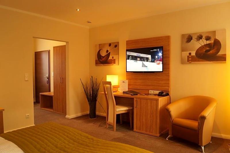 Landhotel Klempau image