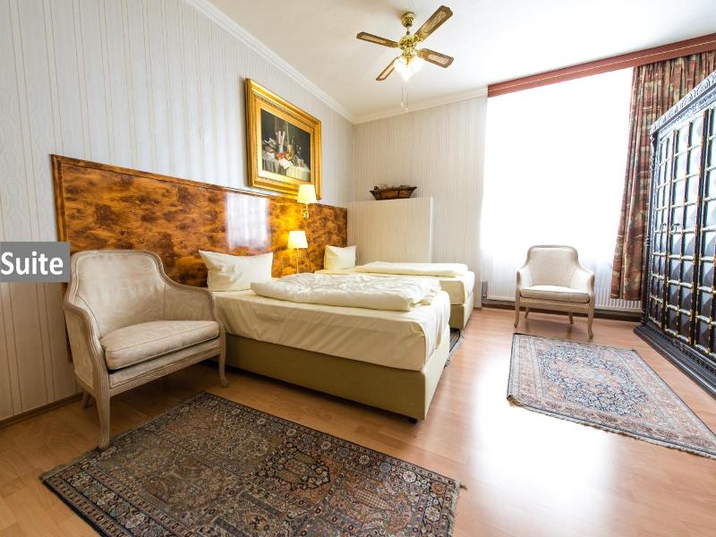 Lv Wen Hotel image