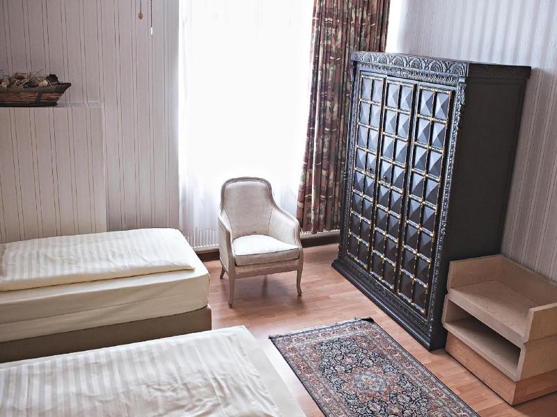 Lv Wen Hotel image