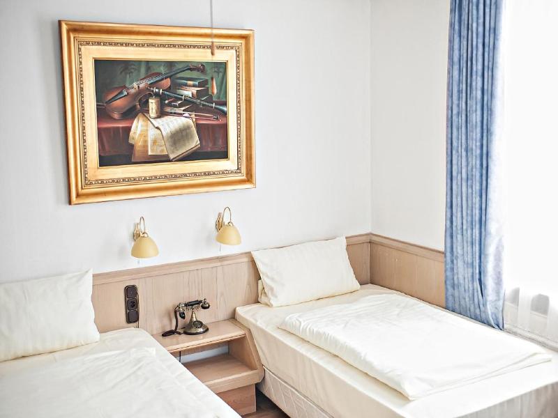 Lv Wen Hotel image