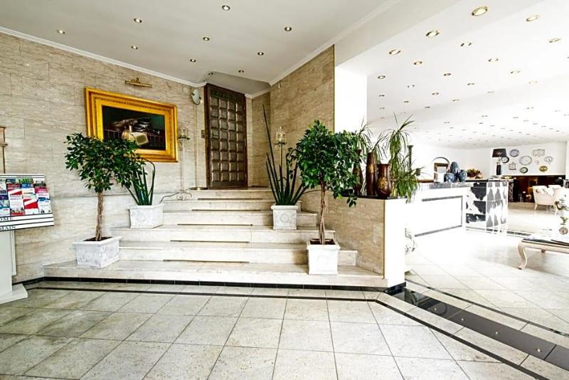 Lv Wen Hotel image