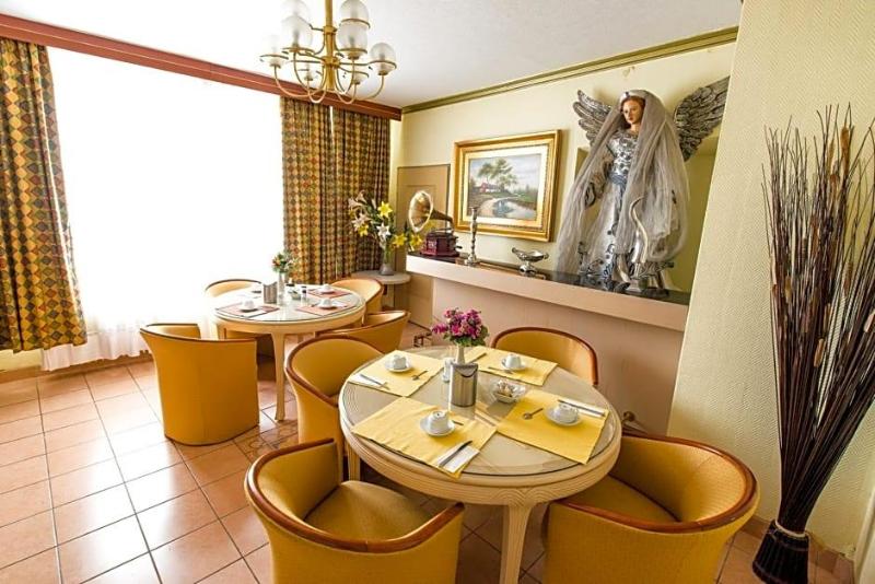 Lv Wen Hotel image
