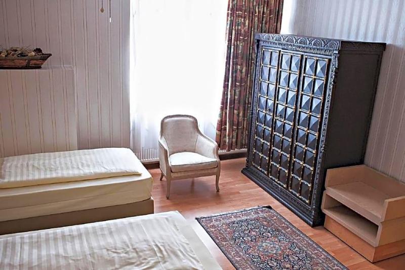 Lv Wen Hotel image