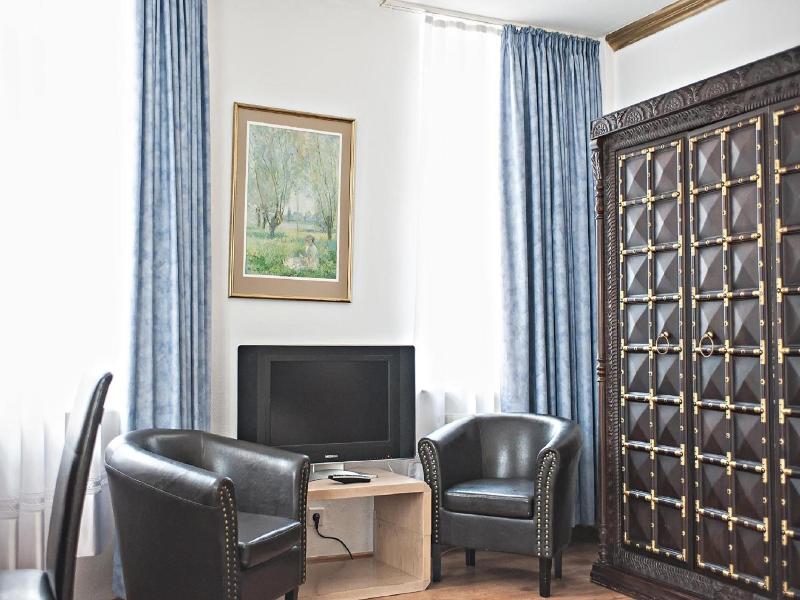 Lv Wen Hotel image
