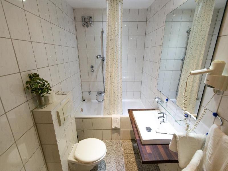 Lv Wen Hotel image