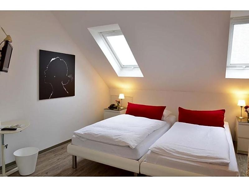 Hotel Eikamper Hv He image