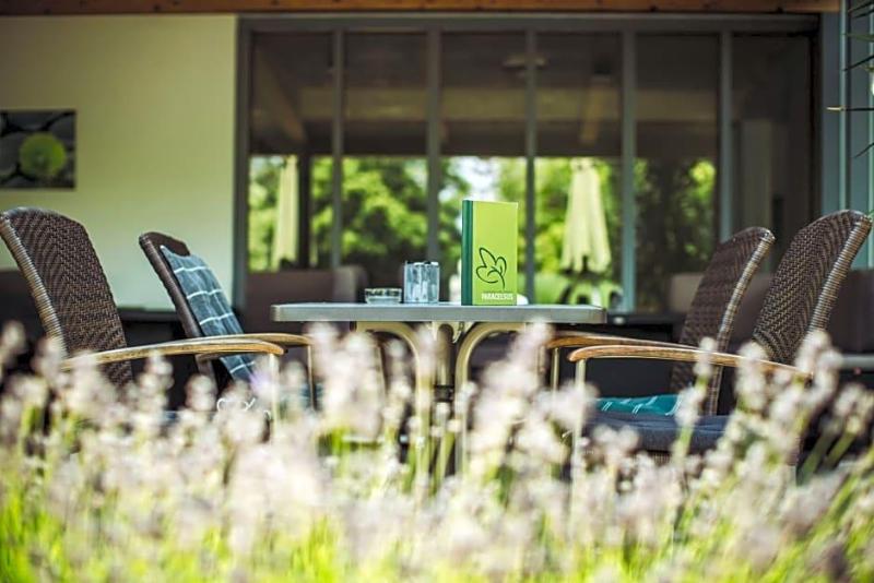 Hotel Und Appartementhof Waldeck image