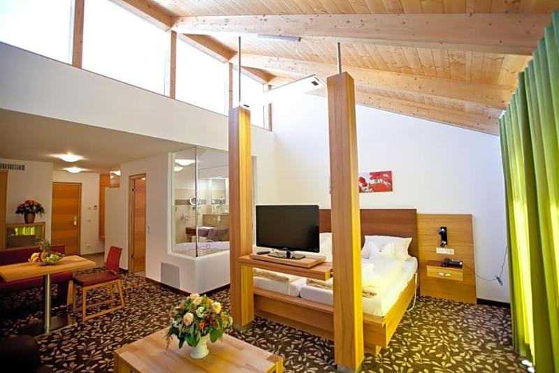 Hotel Und Appartementhof Waldeck image