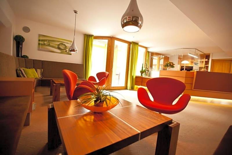 Hotel Und Appartementhof Waldeck image