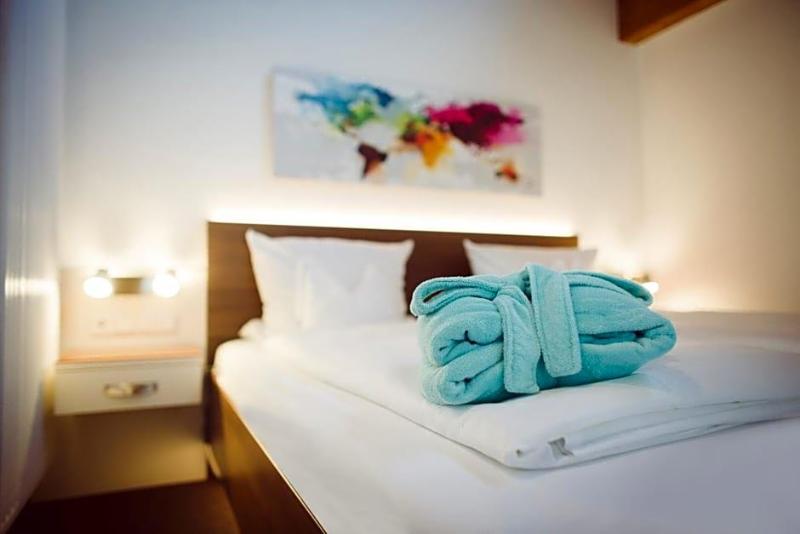 Hotel Und Appartementhof Waldeck image