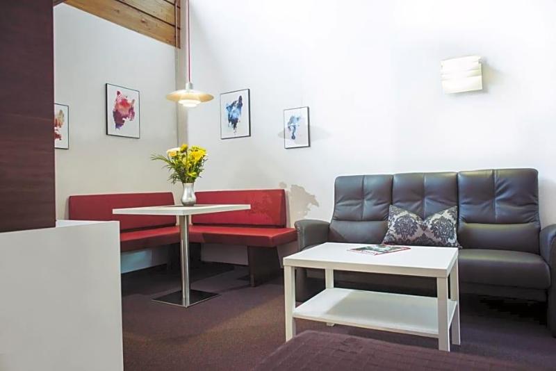 Hotel Und Appartementhof Waldeck image