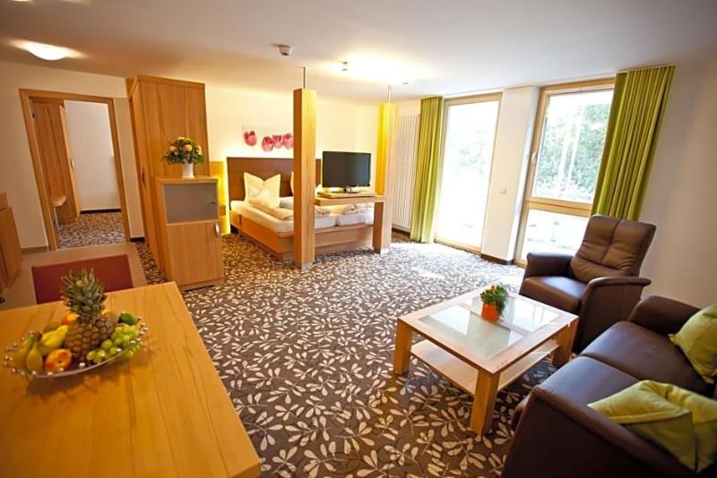 Hotel Und Appartementhof Waldeck image